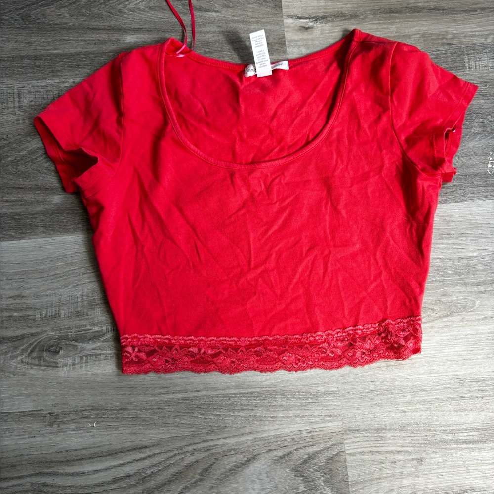 Pink/ red crop top shirt